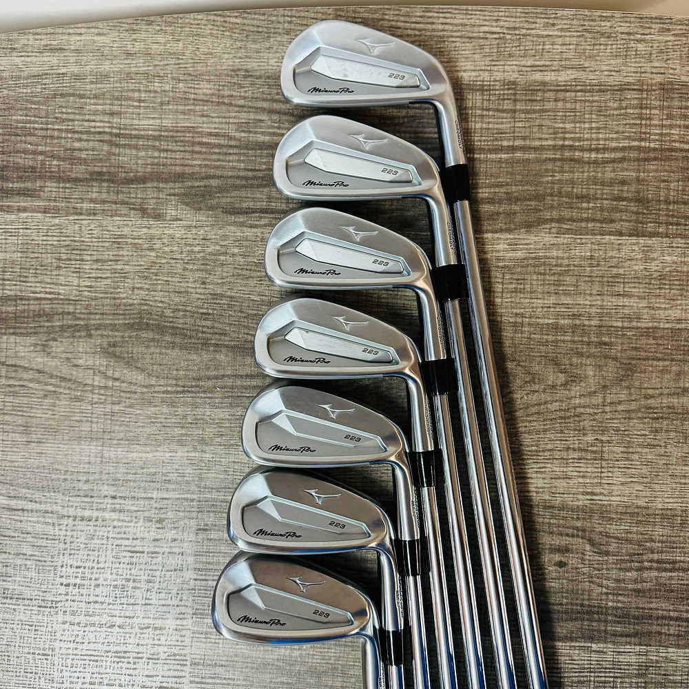 +1/2 Pro 223 Iron Set 4-P / NS Pro Modus3 Steel, Stiff