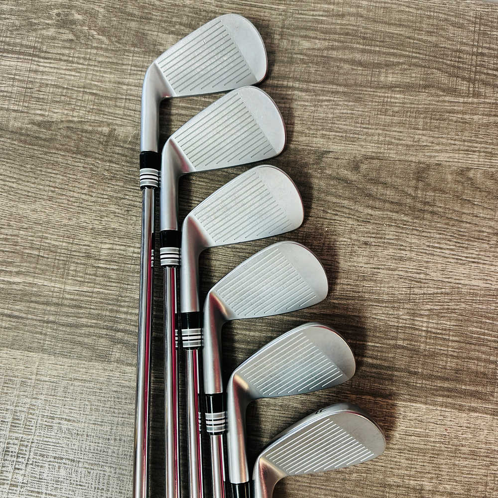 2023 P7MC/P7MB Iron Set 5-P / Project X LZ Steel, Stiff