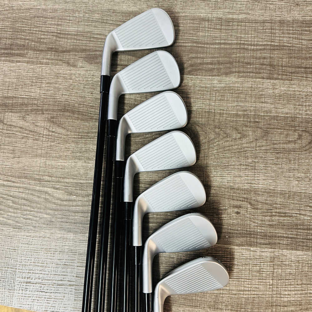 2023 P790 Iron Set 4-P / Mitsubishi MMT Graphite, Regular