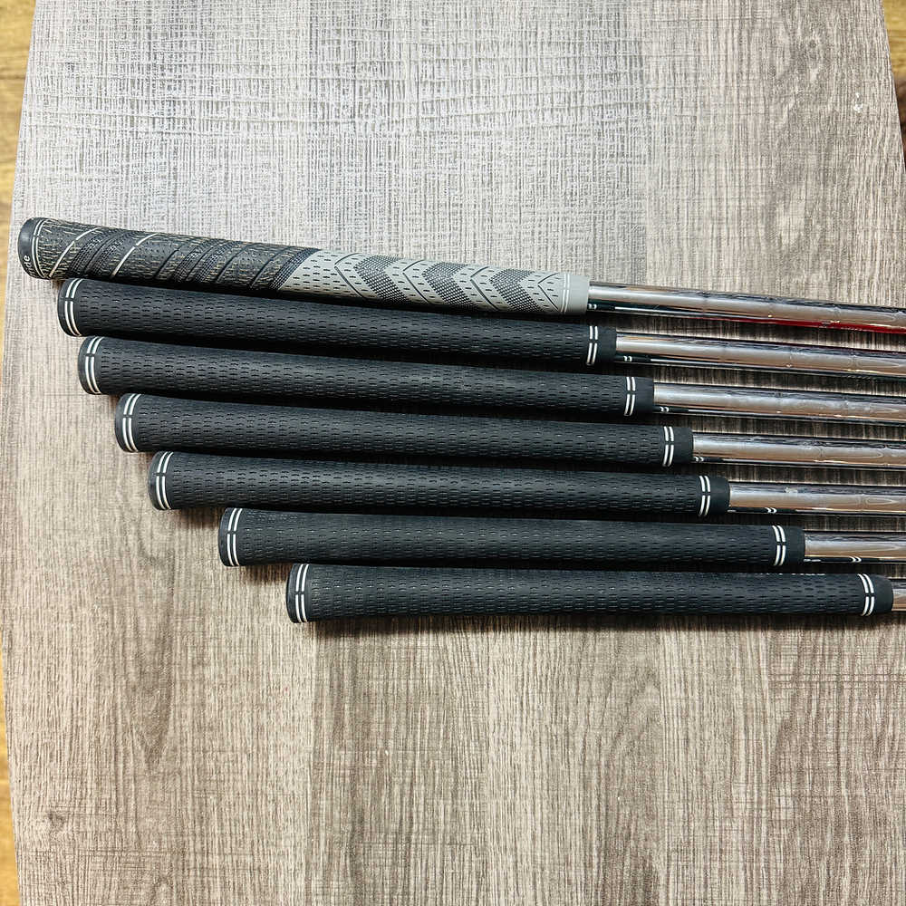 JPX 921 Hot Metal Pro / Forged Iron Set 5-GW / NS Pro, Stiff