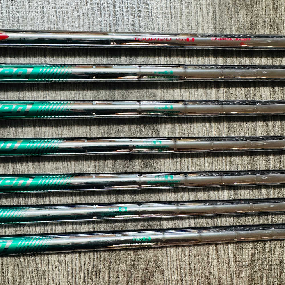 JPX 921 Hot Metal Pro / Forged Iron Set 5-GW / NS Pro, Stiff