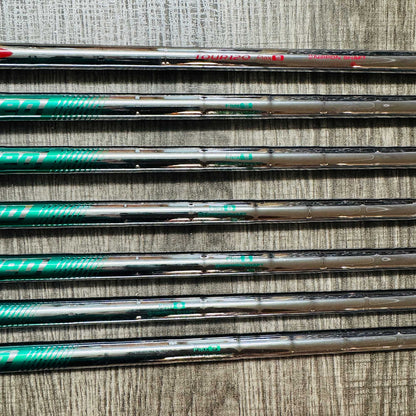 JPX 921 Hot Metal Pro / Forged Iron Set 5-GW / NS Pro, Stiff