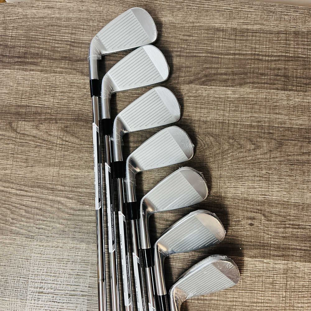 2025 P790 Iron Set 4-PW / Dynamic Gold Steel, Stiff