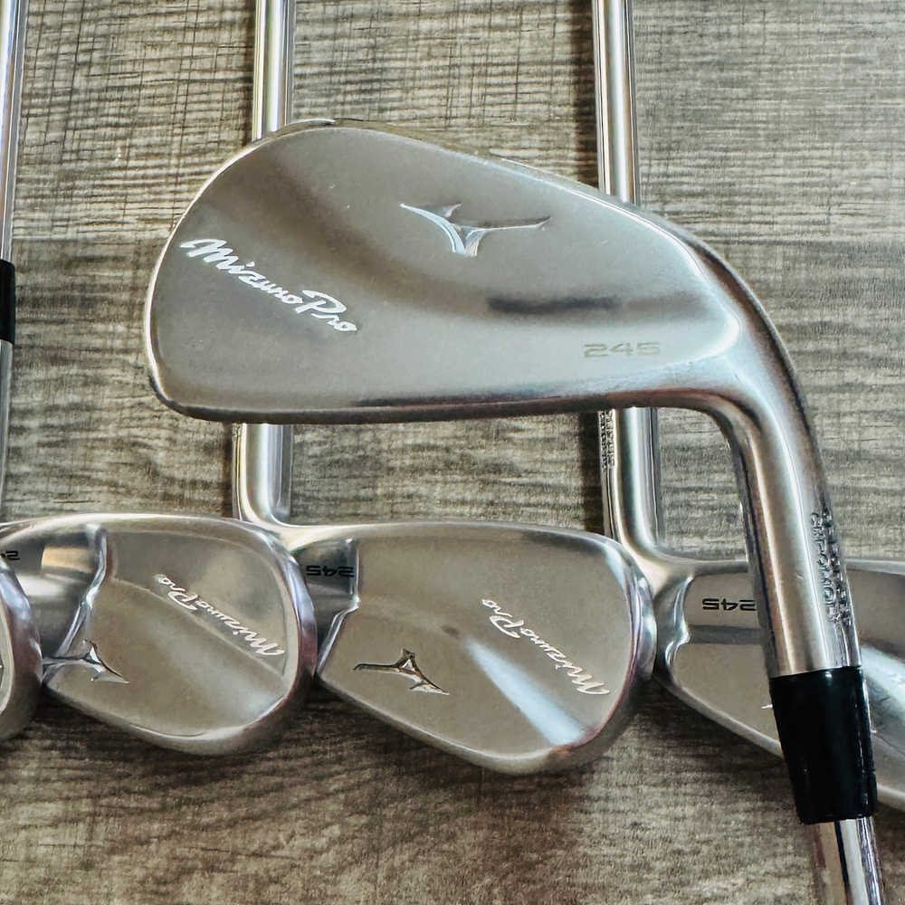 2024 Pro 245 Iron Set 5-GW / Dynamic Gold Mid Steel, Regular