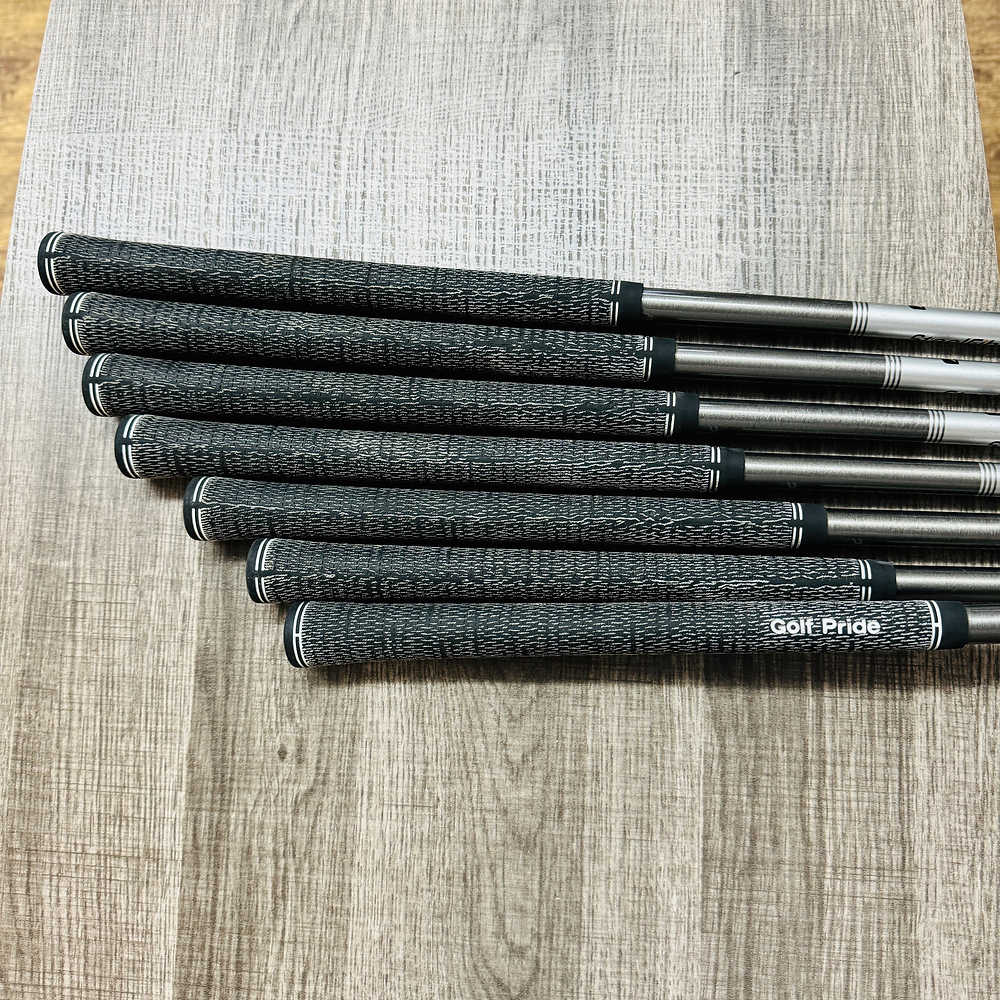 +1/2" 716 AP2 Iron Set 4-P / Steelfiber Graphite, Stiff
