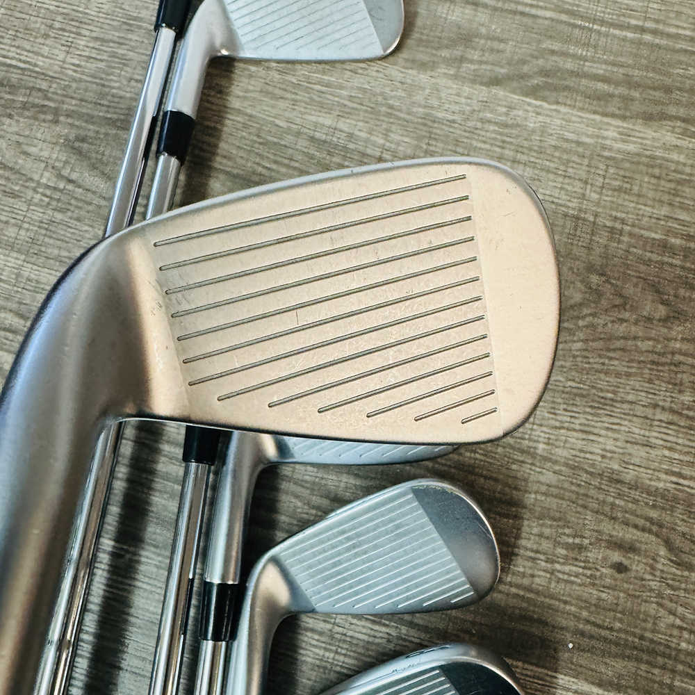 Apex Pro 21 Iron Set 4-P / KBS Tour V 110 Steel, Stiff