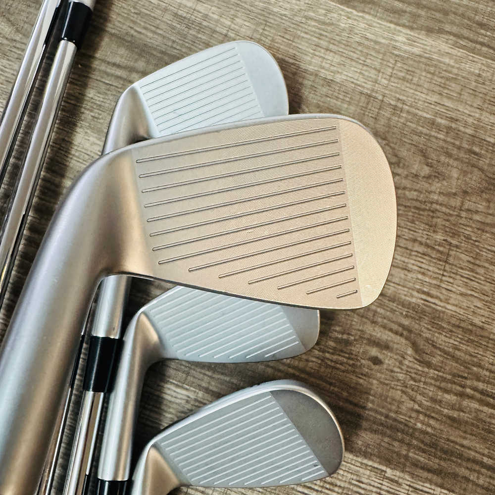 P7MB 2023 Iron Set 4-PW / Project X Rifle Steel, Stiff