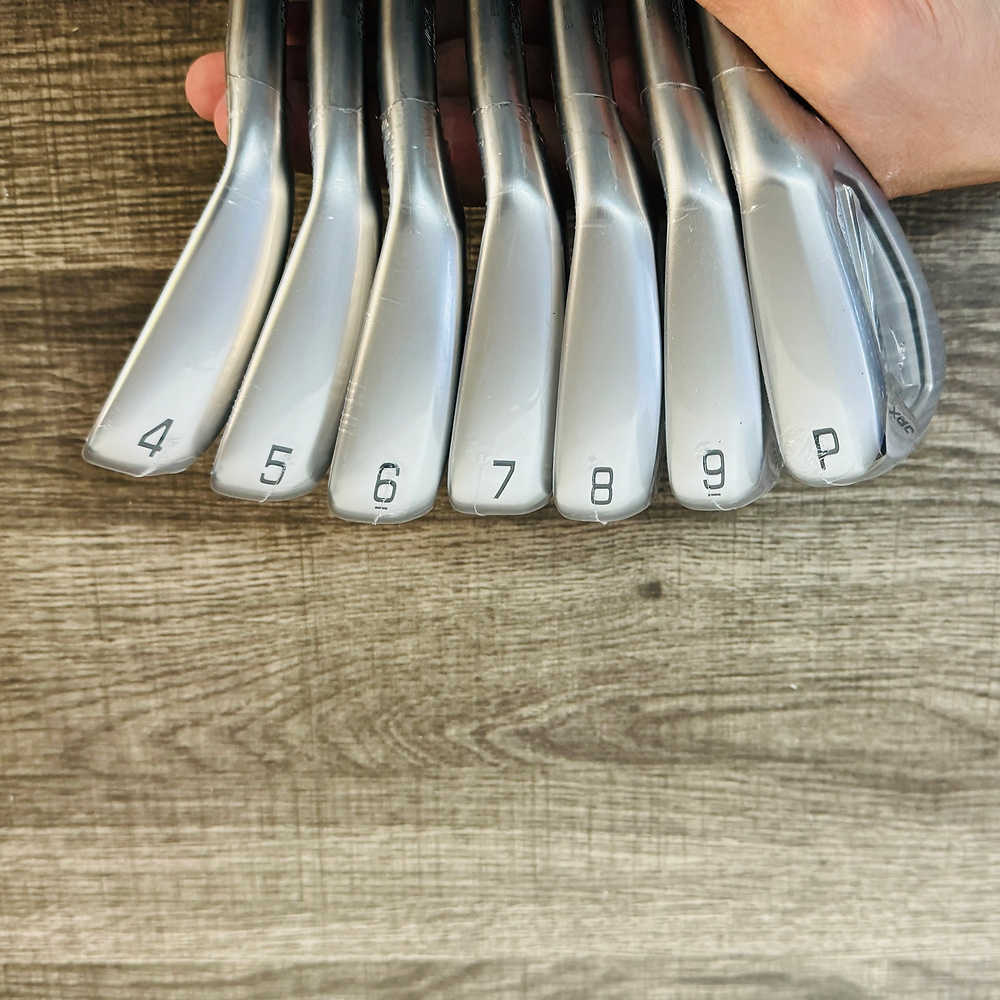 JPX 925 Hot Metal Iron Set 4-P / NS Pro 950 GH Neo 95, Regular