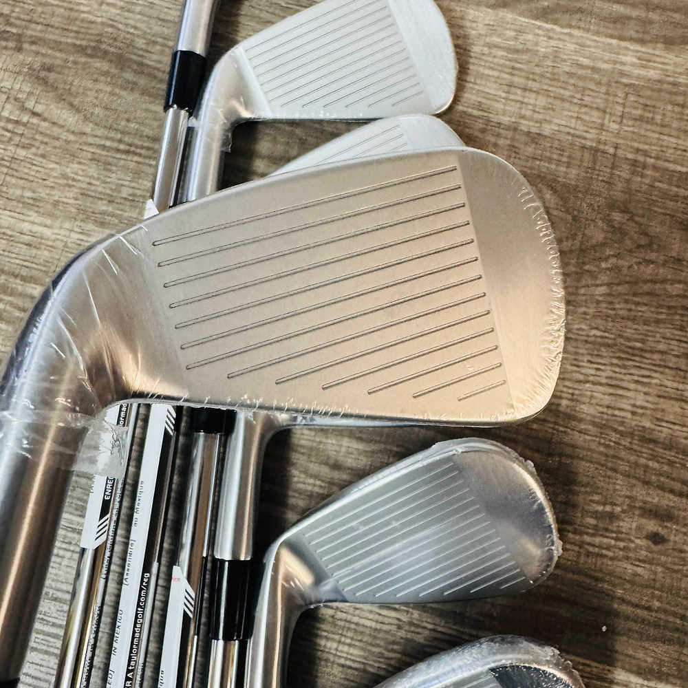 2025 P790 Iron Set 4-PW / Dynamic Gold Steel, Stiff