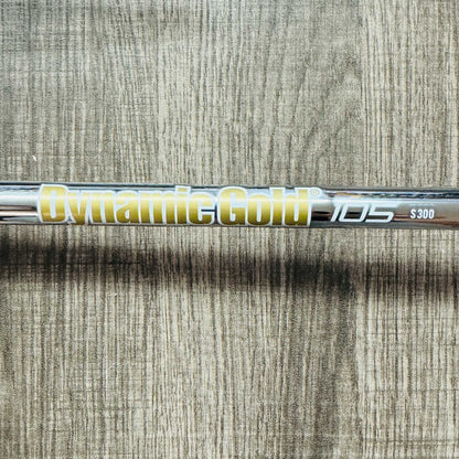 JPX 925 Hot Metal Pro Iron Set 4-P / Dynamic Gold a 105, Stif