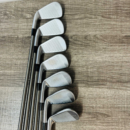 +1/2" 716 AP2 Iron Set 4-P / Steelfiber Graphite, Stiff