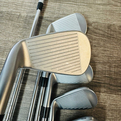 2024 Apex Pro Iron Set 5-A / AMT Black Steel, Stiff